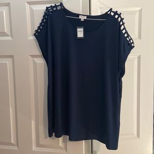 Women’s brand new Avenue top Phoebe lattice.